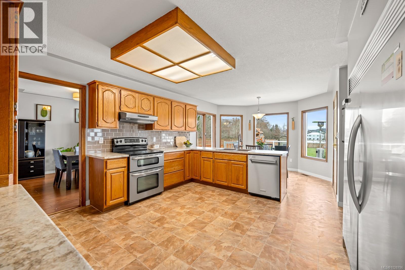 150 Barlow Rd, Campbell River, British Columbia  V9W 1T2 - Photo 11 - 1028786