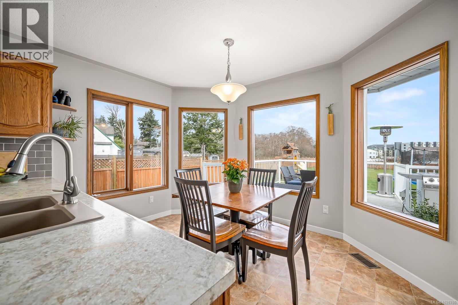 150 Barlow Rd, Campbell River, British Columbia  V9W 1T2 - Photo 14 - 1028786