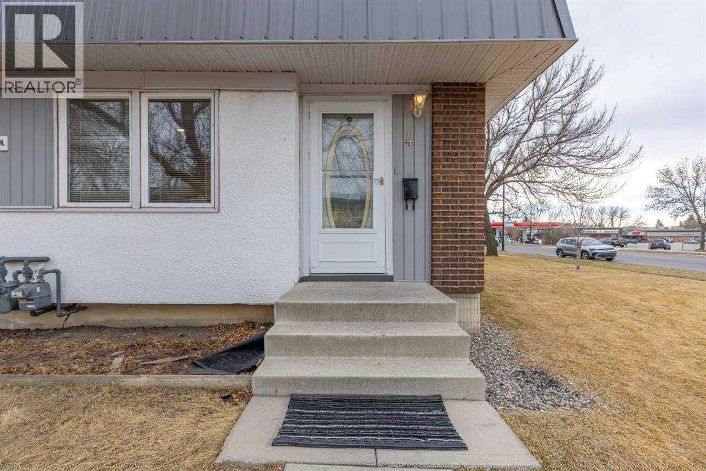 4, 1601 23 Street N, Lethbridge, Alberta  T1H 4M9 - Photo 3 - A2294789