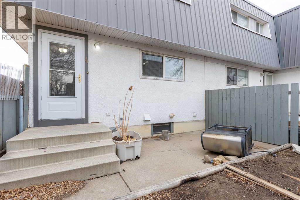 4, 1601 23 Street N, Lethbridge, Alberta  T1H 4M9 - Photo 26 - A2294789