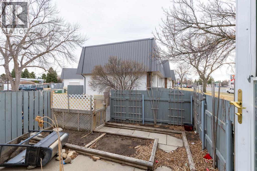 4, 1601 23 Street N, Lethbridge, Alberta  T1H 4M9 - Photo 25 - A2294789