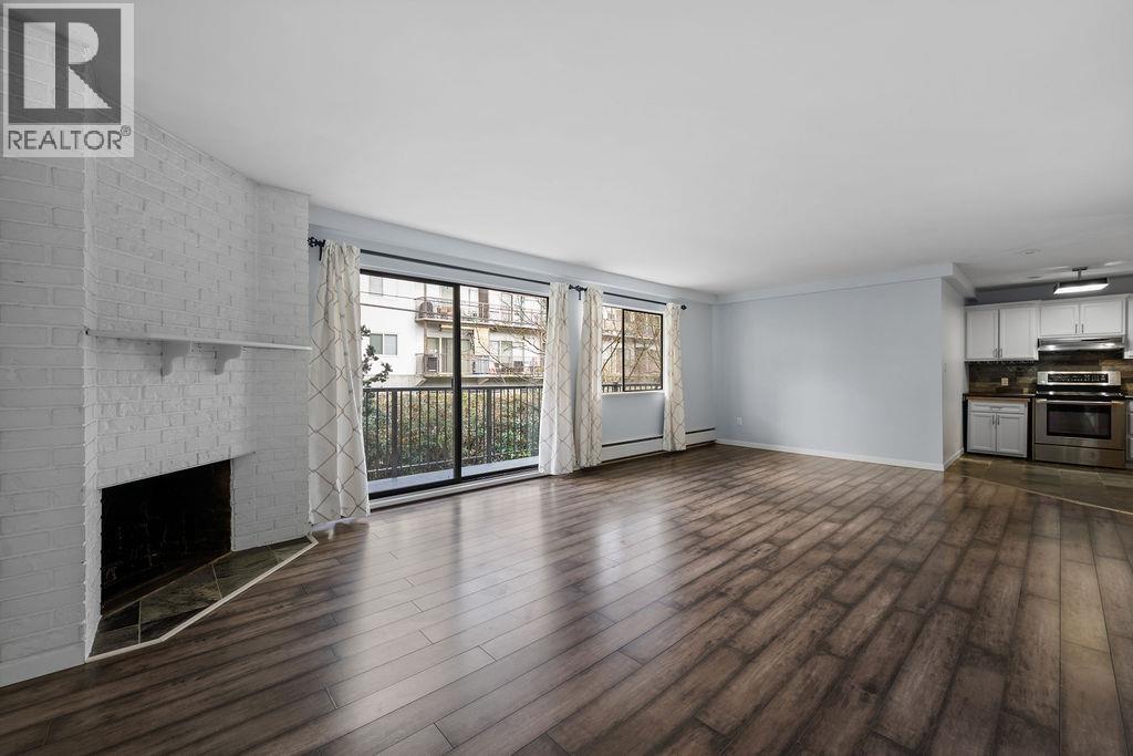 210 236 W 2nd Street, North Vancouver, British Columbia  V7M 1C6 - Photo 1 - R3100534