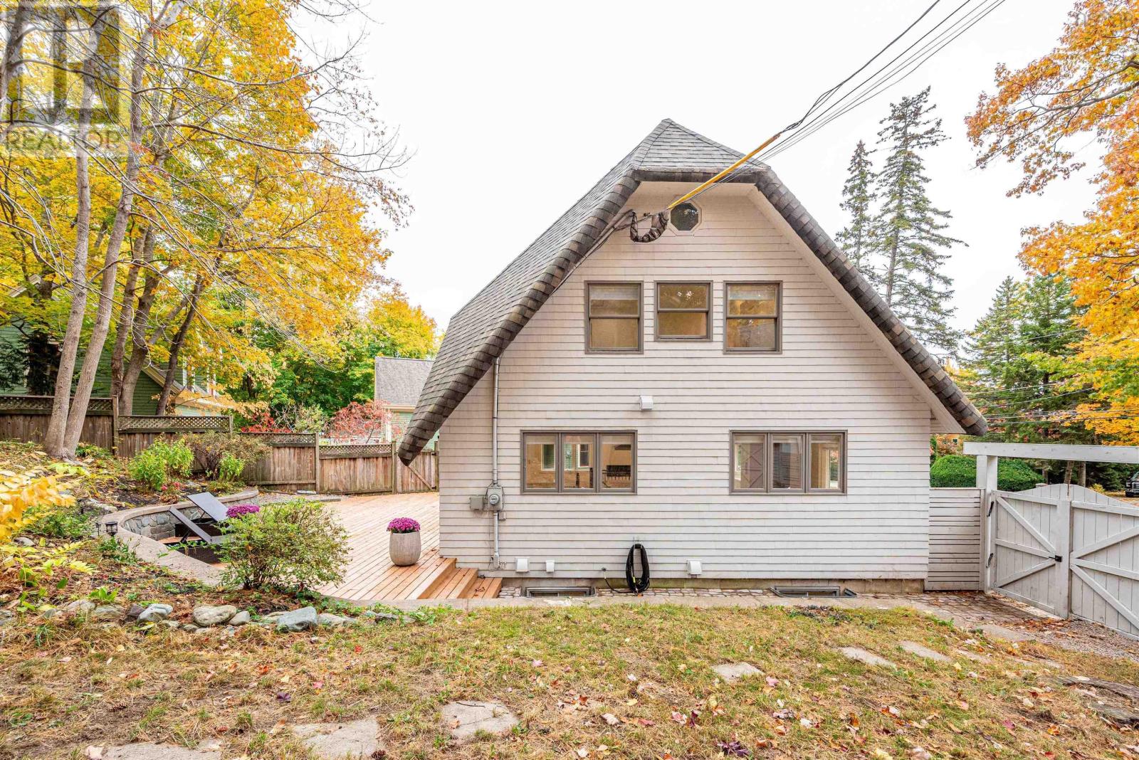 680 Shore Drive, Bedford, Nova Scotia  B4A 2E1 - Photo 4 - 202605045