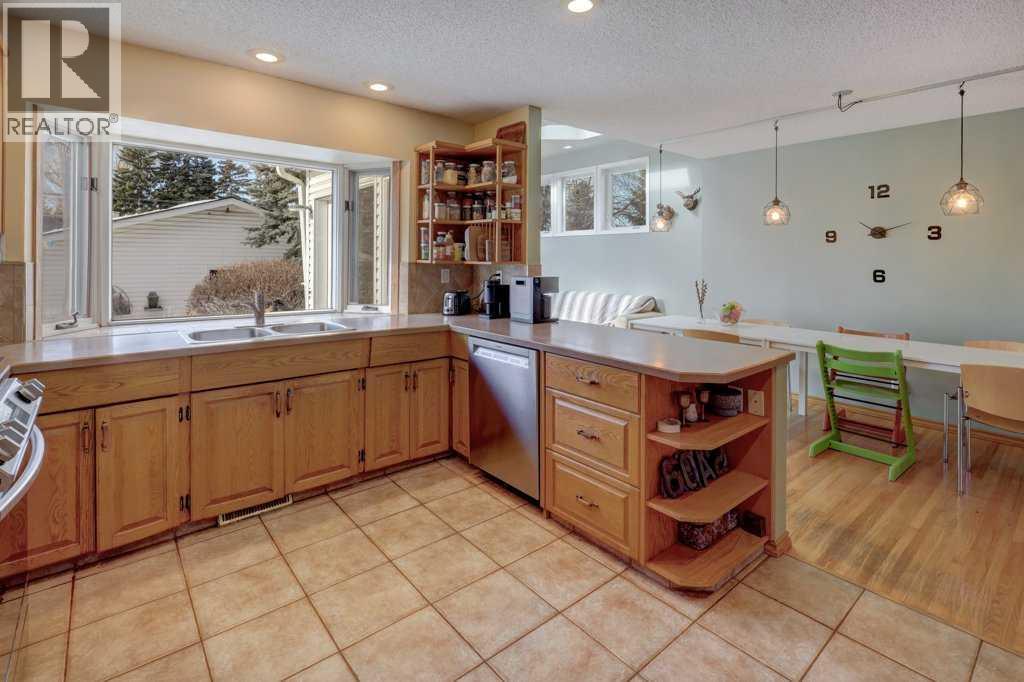 3835 Varsity Drive Nw, Calgary, Alberta  T3A 0Z3 - Photo 9 - A2289407