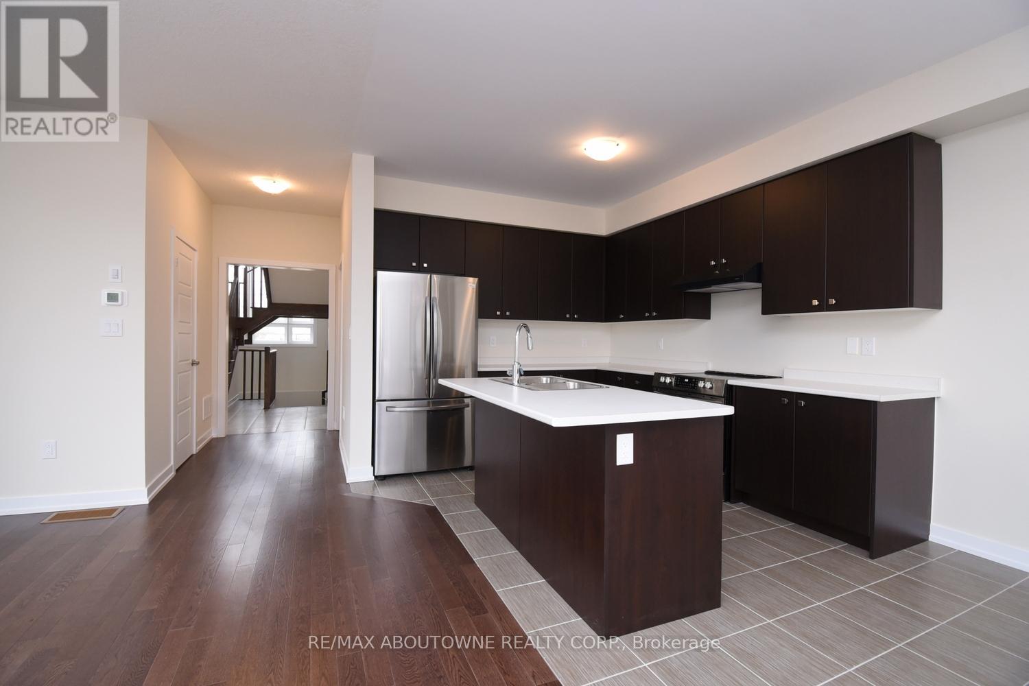 2 Sundin Drive, Haldimand, Ontario  N3W 0H1 - Photo 21 - X12903546