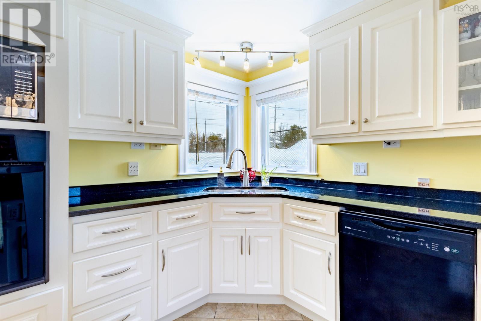 507 King Street, New Waterford, Nova Scotia  B1H 3Y8 - Photo 11 - 202605047