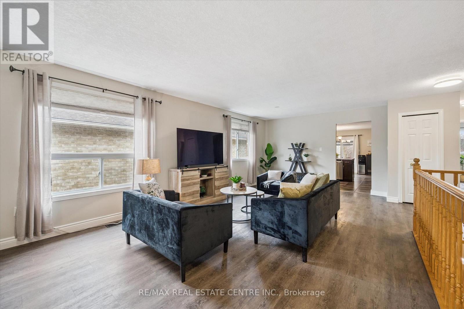 104 Kent Street, Cambridge, Ontario  N1S 4H2 - Photo 9 - X12903566