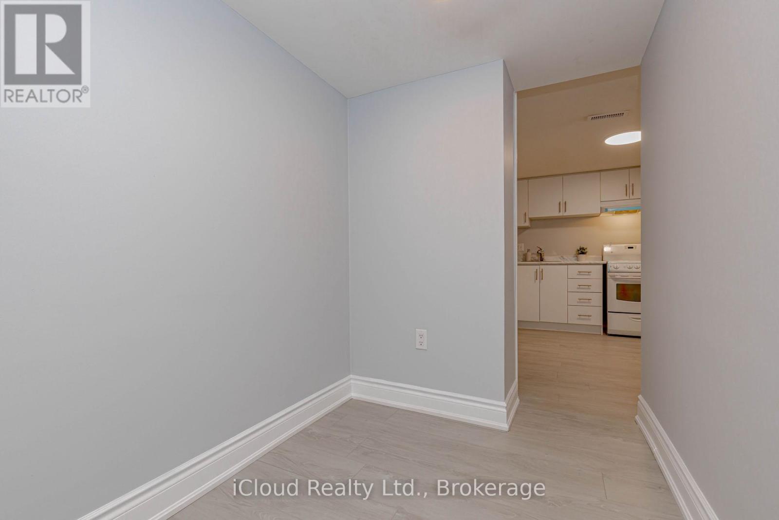 28 Hoffman Street, Kitchener, Ontario  N2M 3M7 - Photo 36 - X12903638