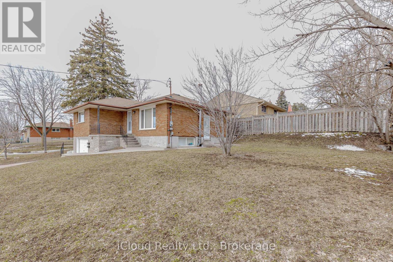 28 Hoffman Street, Kitchener, Ontario  N2M 3M7 - Photo 4 - X12903638