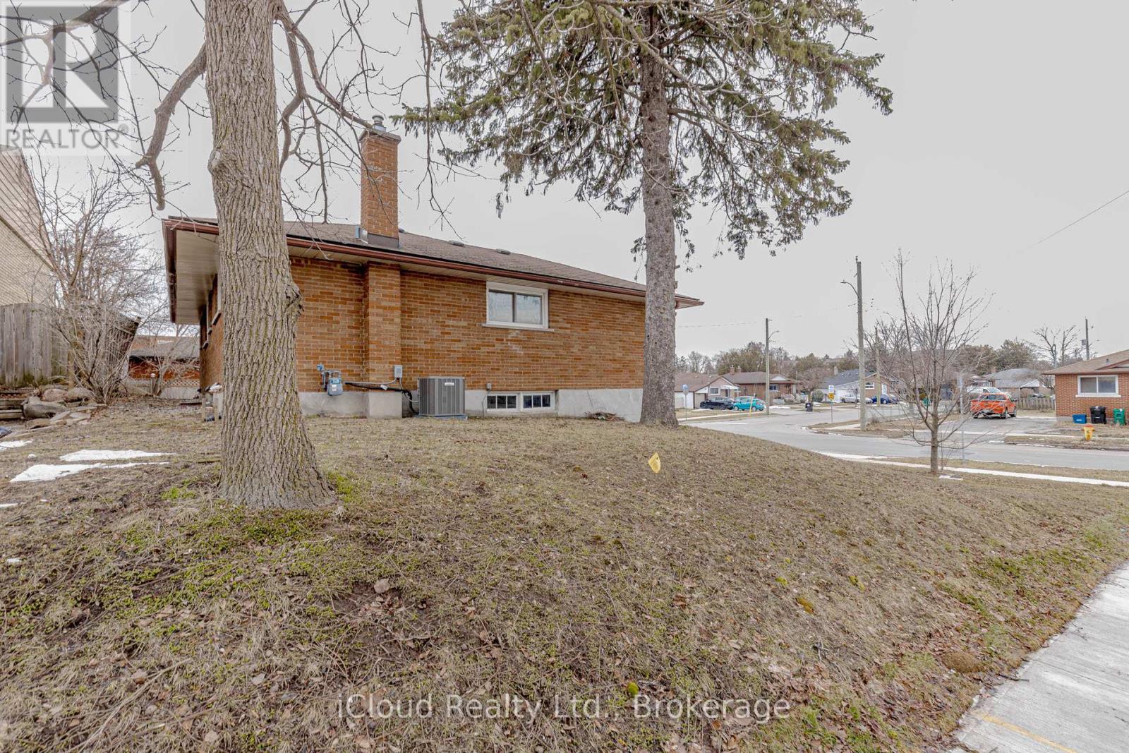 28 Hoffman Street, Kitchener, Ontario  N2M 3M7 - Photo 41 - X12903638