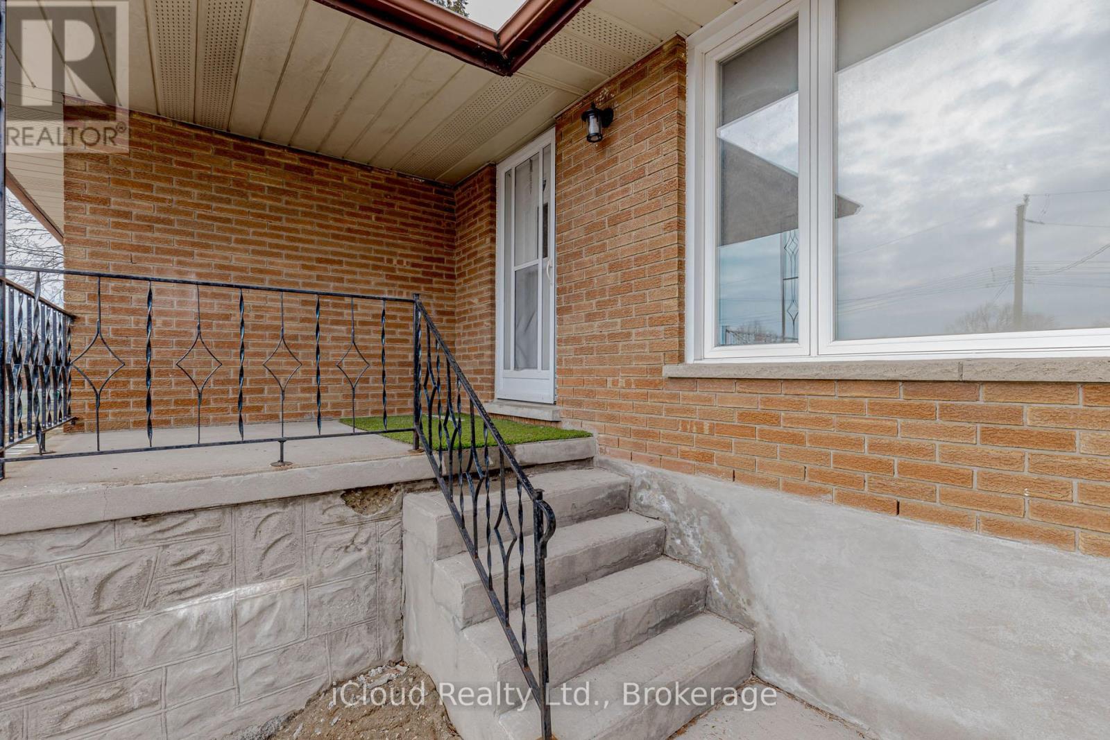 28 Hoffman Street, Kitchener, Ontario  N2M 3M7 - Photo 5 - X12903638