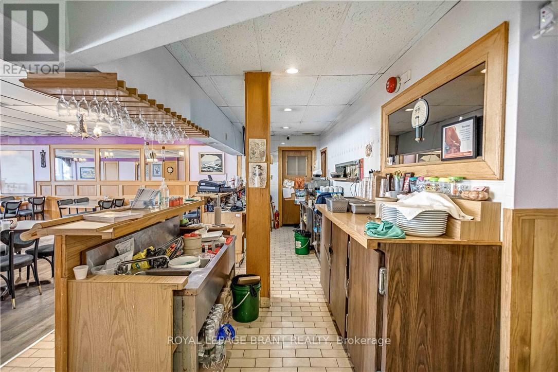 669 Colborne Street E, Brantford, Ontario  N3S 3M8 - Photo 16 - X12903664