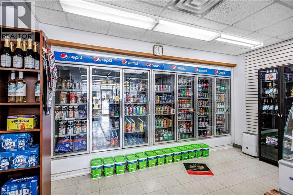 215 Grand River Avenue, Brantford, Ontario  N3T 4Y3 - Photo 12 - 40808721