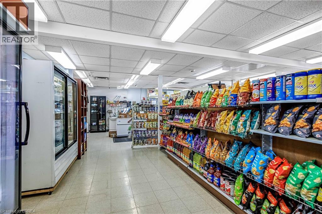 215 Grand River Avenue, Brantford, Ontario  N3T 4Y3 - Photo 17 - 40808721