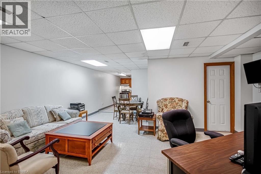 215 Grand River Avenue, Brantford, Ontario  N3T 4Y3 - Photo 25 - 40808721