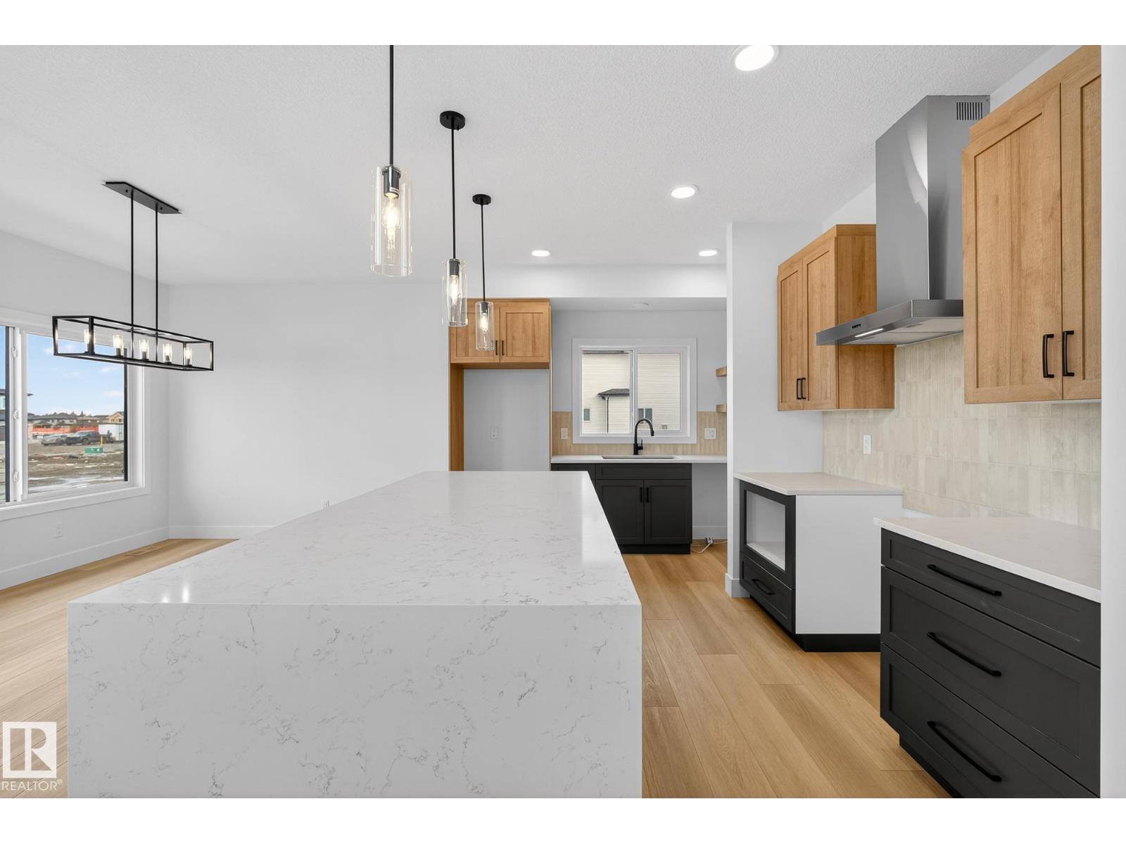 7087 Kiviaq Cr Sw, Edmonton, Alberta  T6W 5N7 - Photo 11 - E4478374