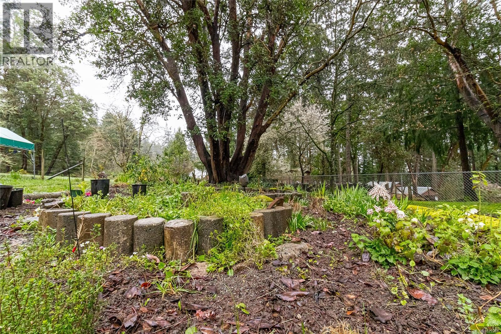 8050 Rae-Leigh Pl, Central Saanich, British Columbia  V8M 1S2 - Photo 30 - 1029287