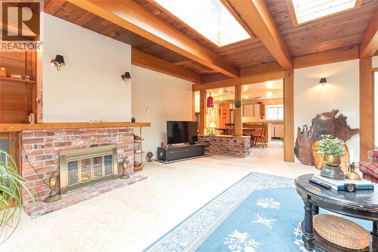 8050 Rae-Leigh Pl, Central Saanich, British Columbia  V8M 1S2 - Photo 5 - 1029287