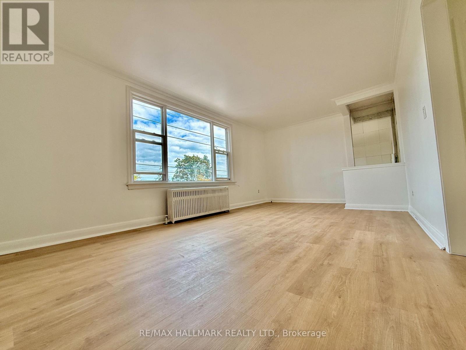 Upper - 314 Browns Line, Toronto, Ontario  M8W 3W2 - Photo 10 - W12825740