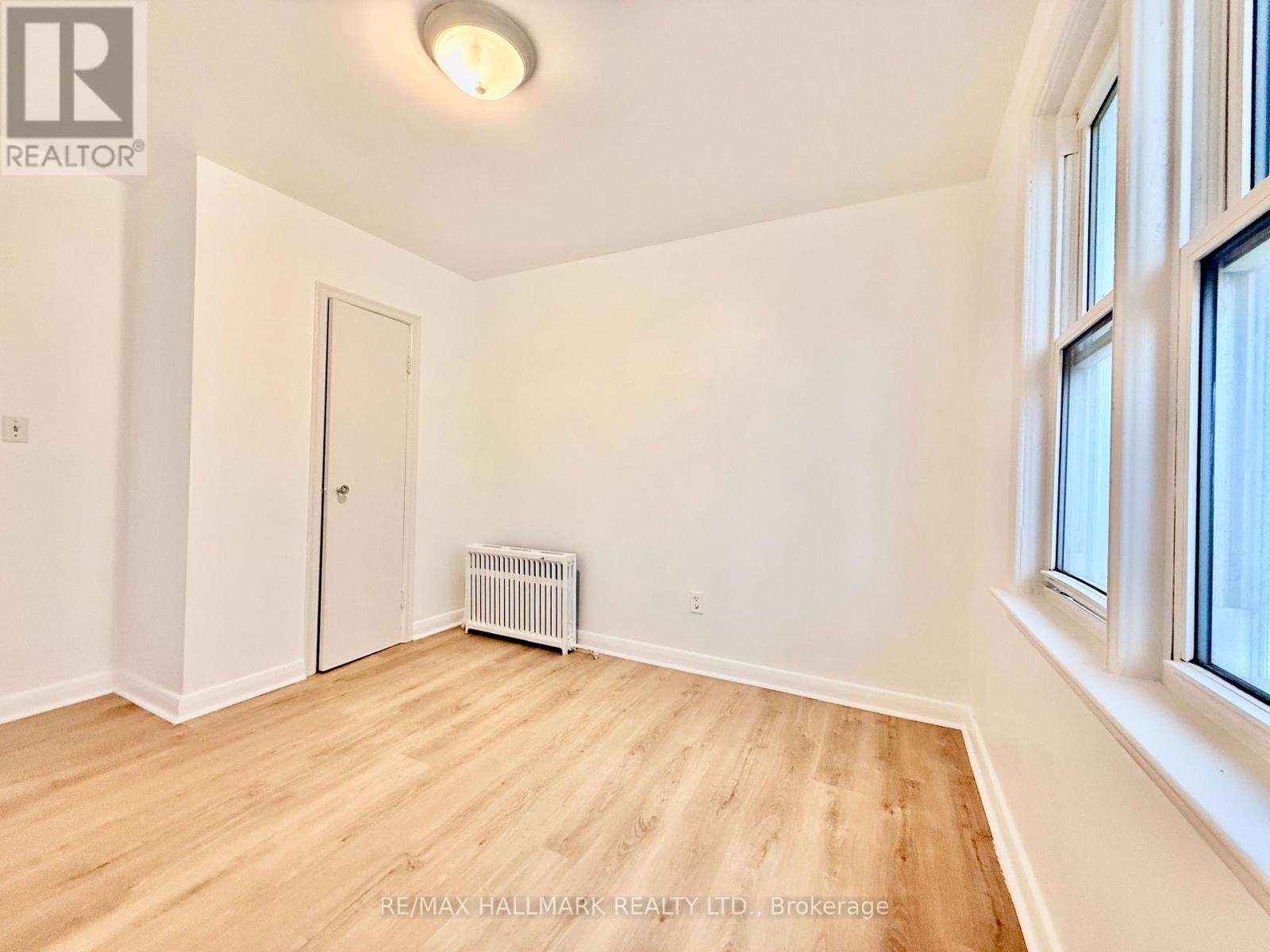 Upper - 314 Browns Line, Toronto, Ontario  M8W 3W2 - Photo 6 - W12825740