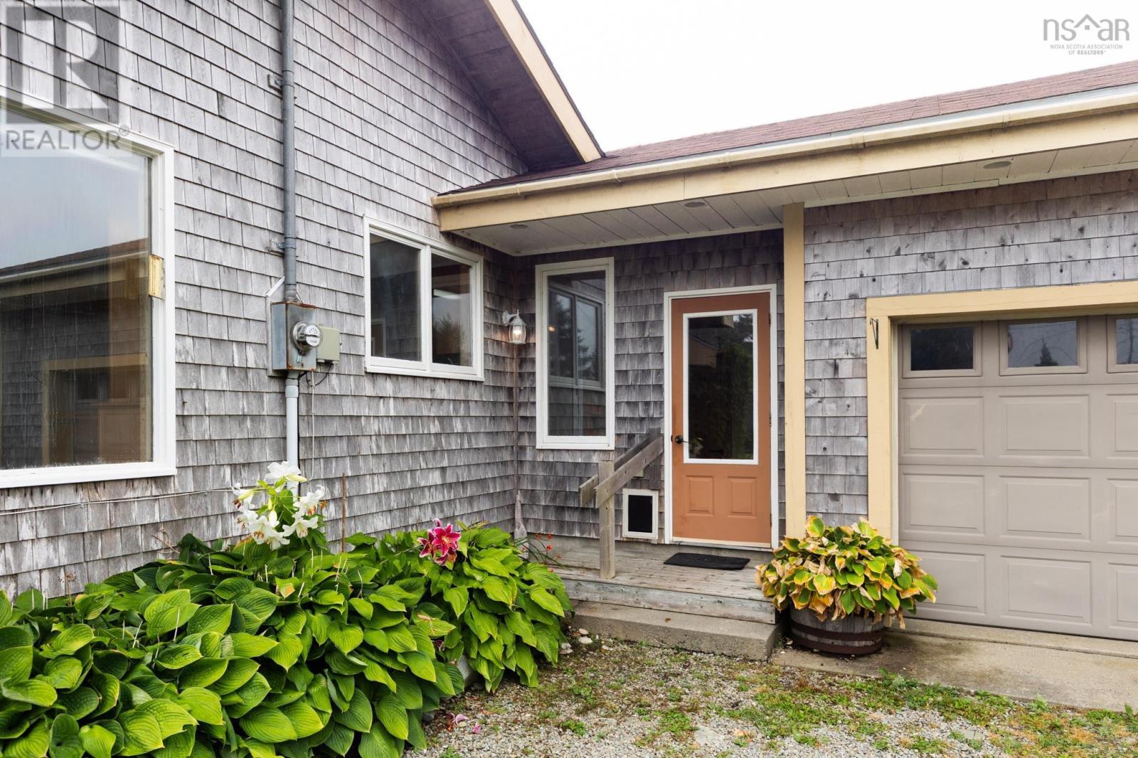 40 Country Lane, Lower West Pubnico, Nova Scotia  B0W 2C0 - Photo 19 - 202523978