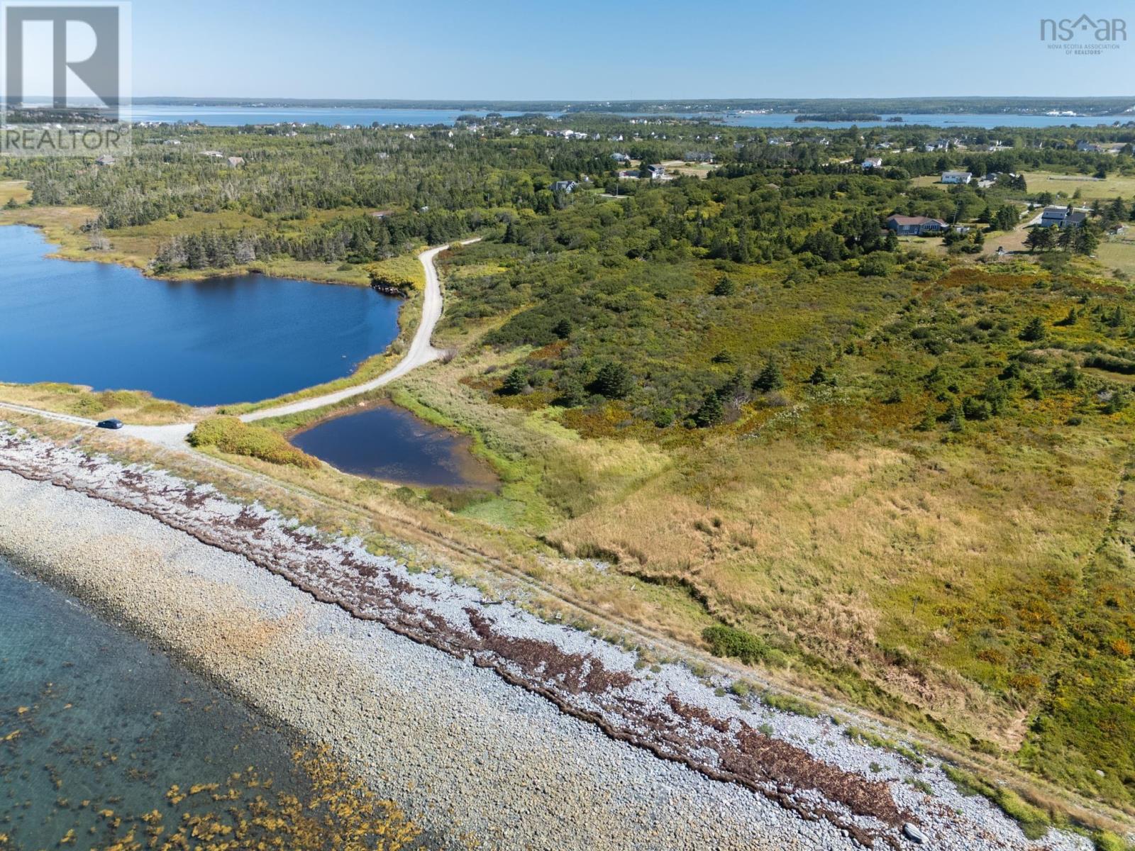 40 Country Lane, Lower West Pubnico, Nova Scotia  B0W 2C0 - Photo 16 - 202523978