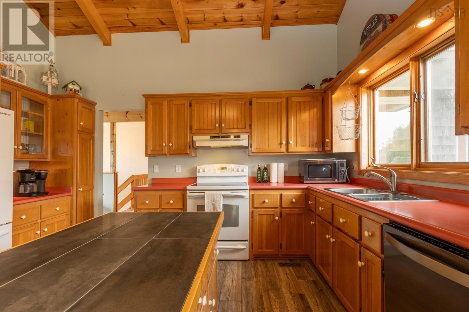 40 Country Lane, Lower West Pubnico, Nova Scotia  B0W 2C0 - Photo 38 - 202523978