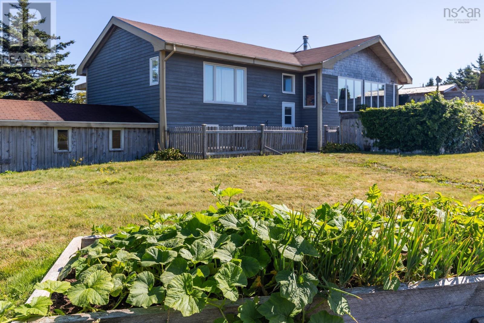 40 Country Lane, Lower West Pubnico, Nova Scotia  B0W 2C0 - Photo 6 - 202523978