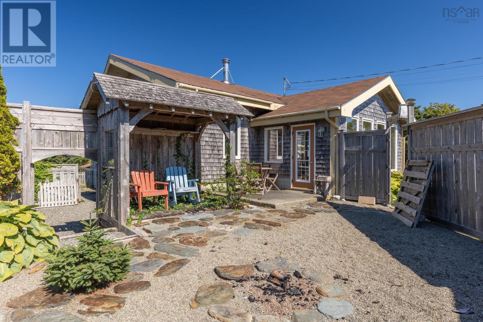 40 Country Lane, Lower West Pubnico, Nova Scotia  B0W 2C0 - Photo 9 - 202523978