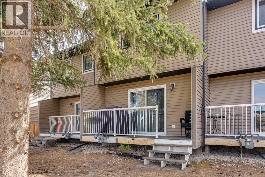 10, 96 Holmes Street Street, Red Deer, Alberta  T4N 6G6 - Photo 2 - A2292020