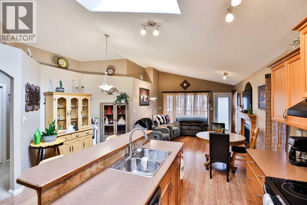 408 Thyrza Burkitt Link N, Lethbridge, Alberta  T1H 5M5 - Photo 5 - A2291553