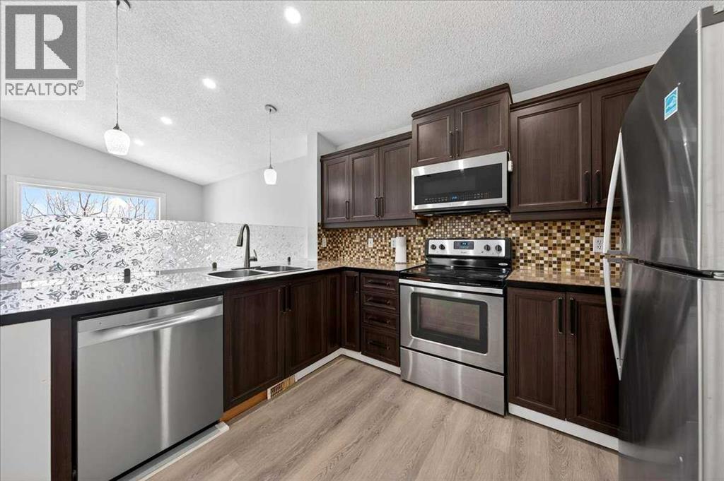 246 Martinvalley Mews Ne, Calgary, Alberta  T3J 4W3 - Photo 15 - A2291059