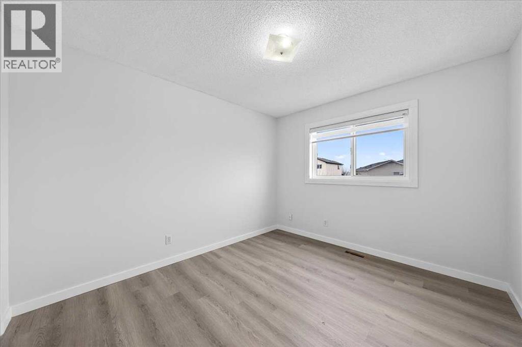 246 Martinvalley Mews Ne, Calgary, Alberta  T3J 4W3 - Photo 19 - A2291059