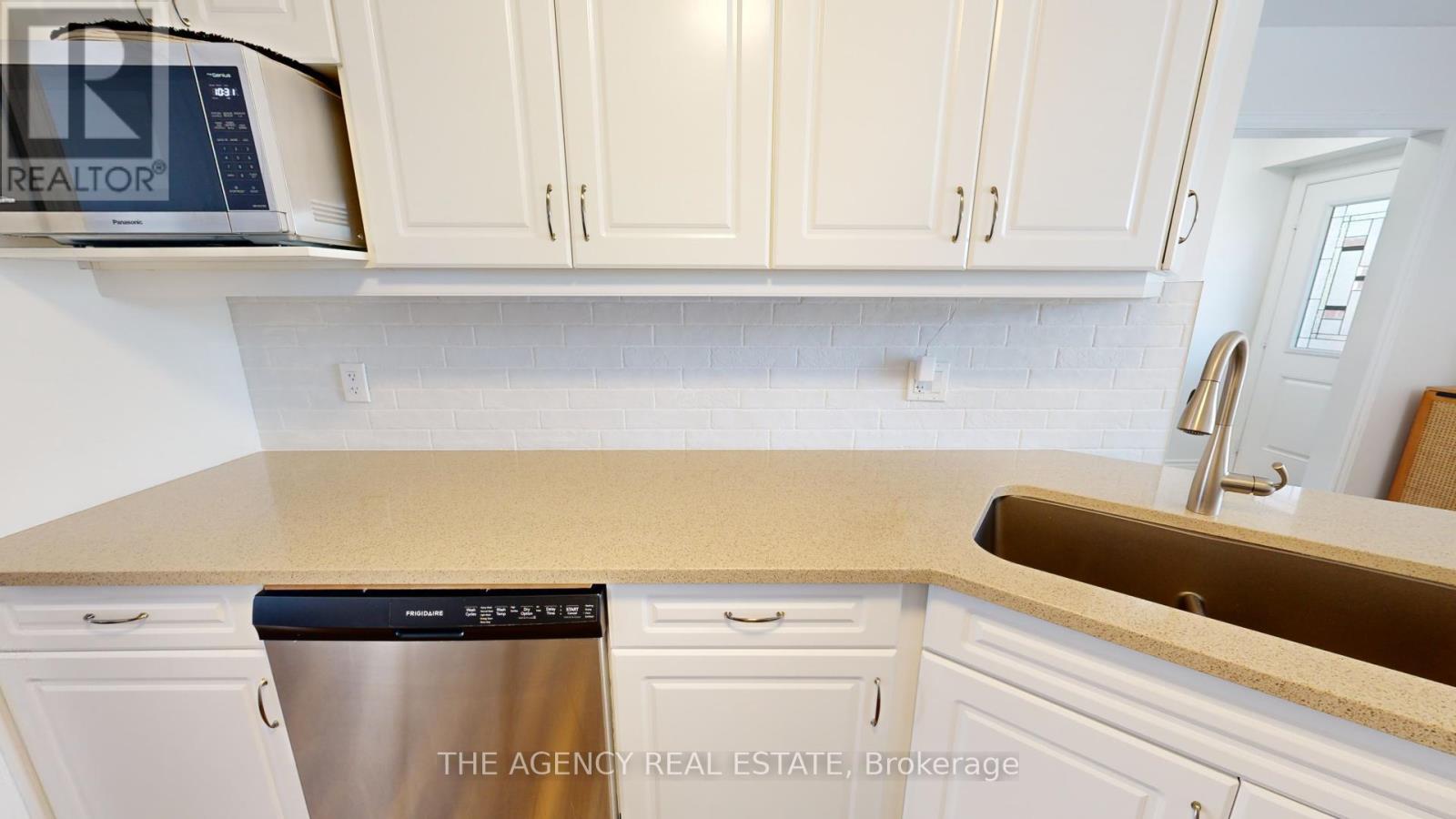 93 - 1061 Eagletrace Drive, London North, Ontario  N6G 0T3 - Photo 10 - X12903722