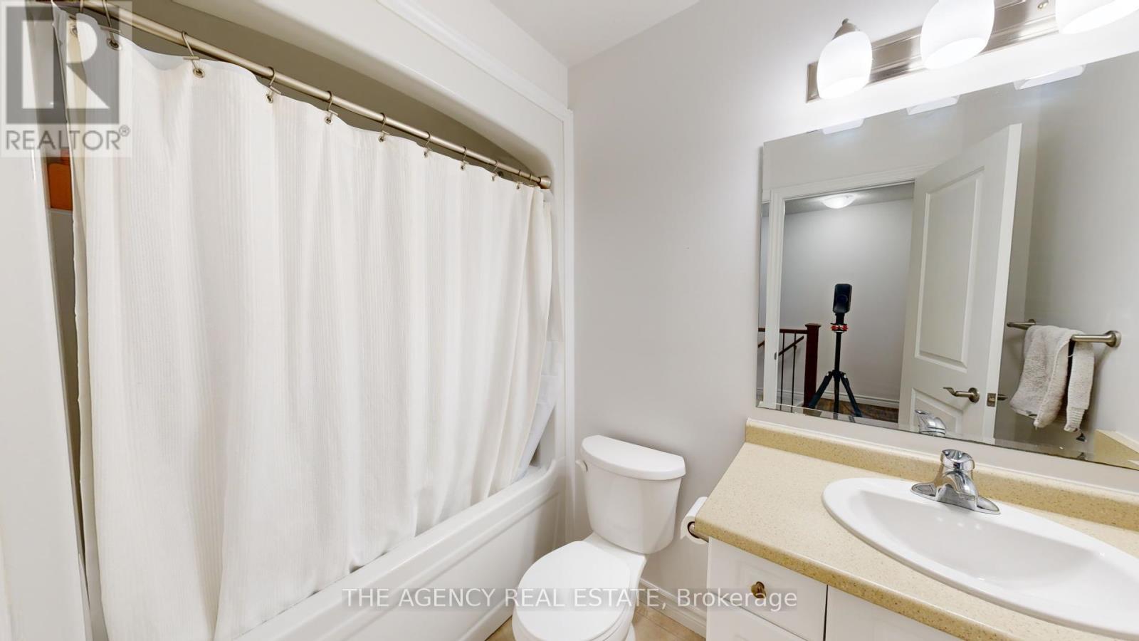 93 - 1061 Eagletrace Drive, London North, Ontario  N6G 0T3 - Photo 39 - X12903722