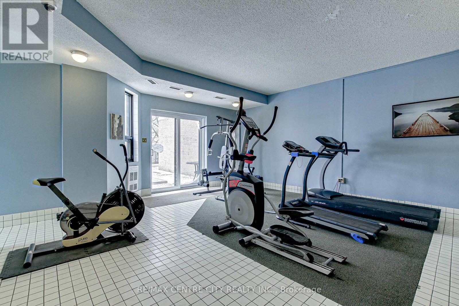 Photo 27 of 37 for 205 - 549 Ridout Street N