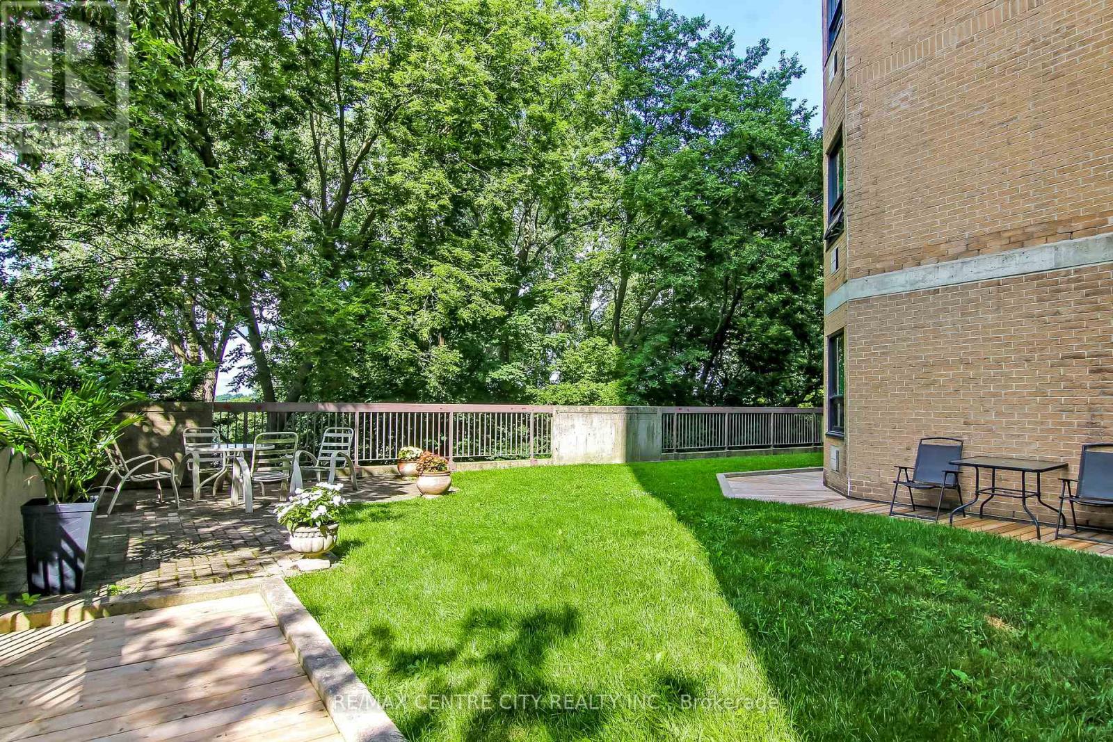 Photo 30 of 37 for 205 - 549 Ridout Street N