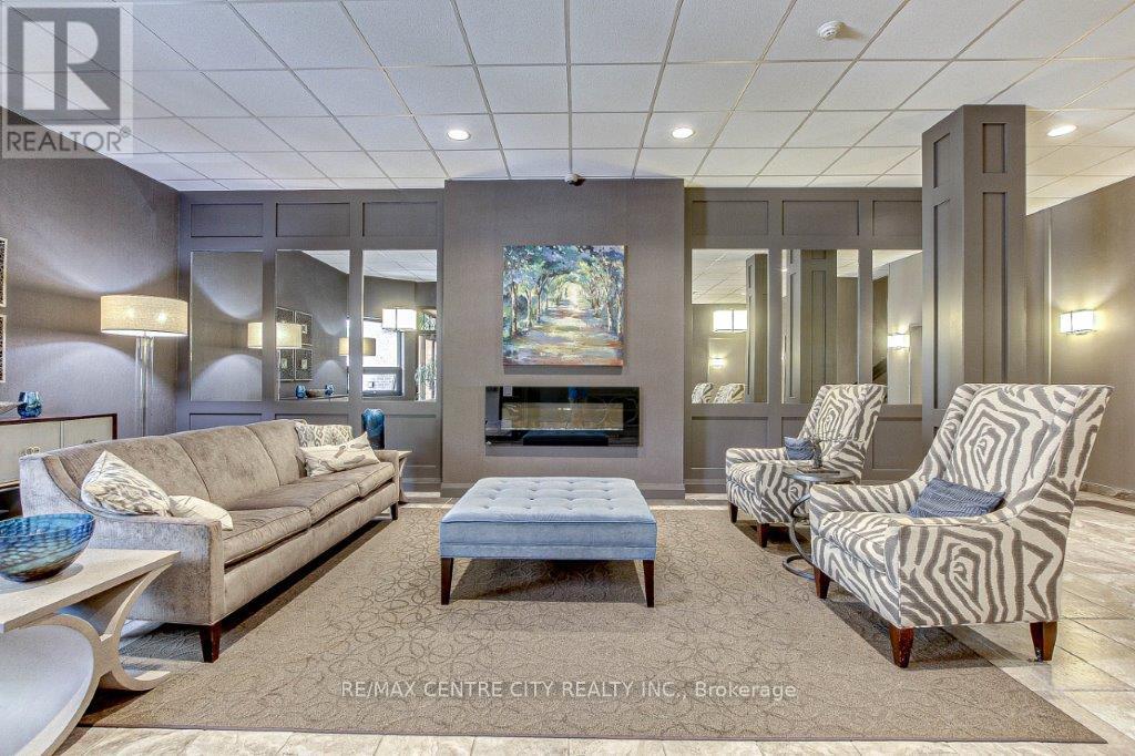 Photo 7 of 37 for 205 - 549 Ridout Street N