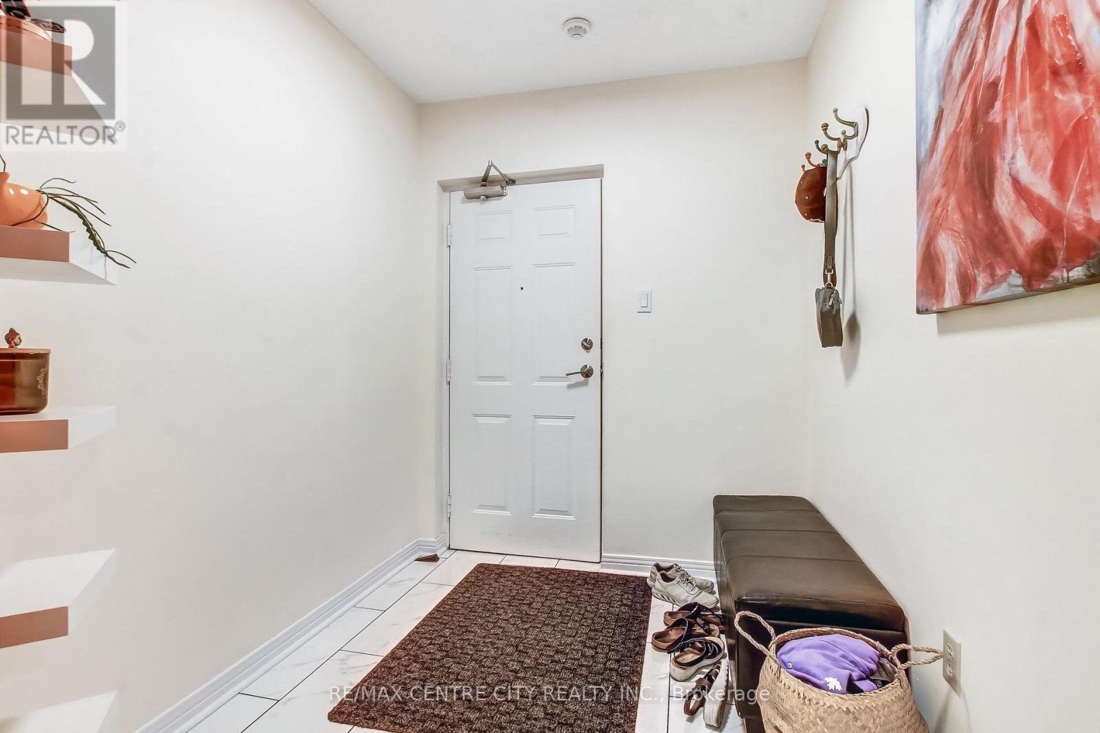 Photo 9 of 37 for 205 - 549 Ridout Street N