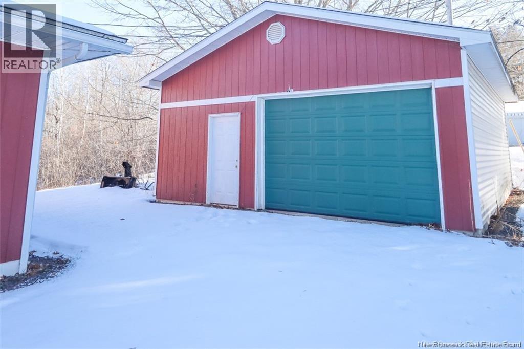 380 Salisbury Road, Moncton, New Brunswick  E1E 1A7 - Photo 2 - NB135443