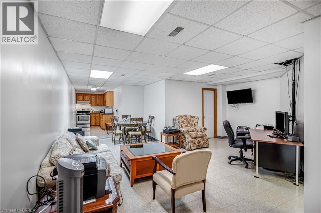 215 Grand River Avenue, Brantford, Ontario  N3T 4Y3 - Photo 27 - 40810836