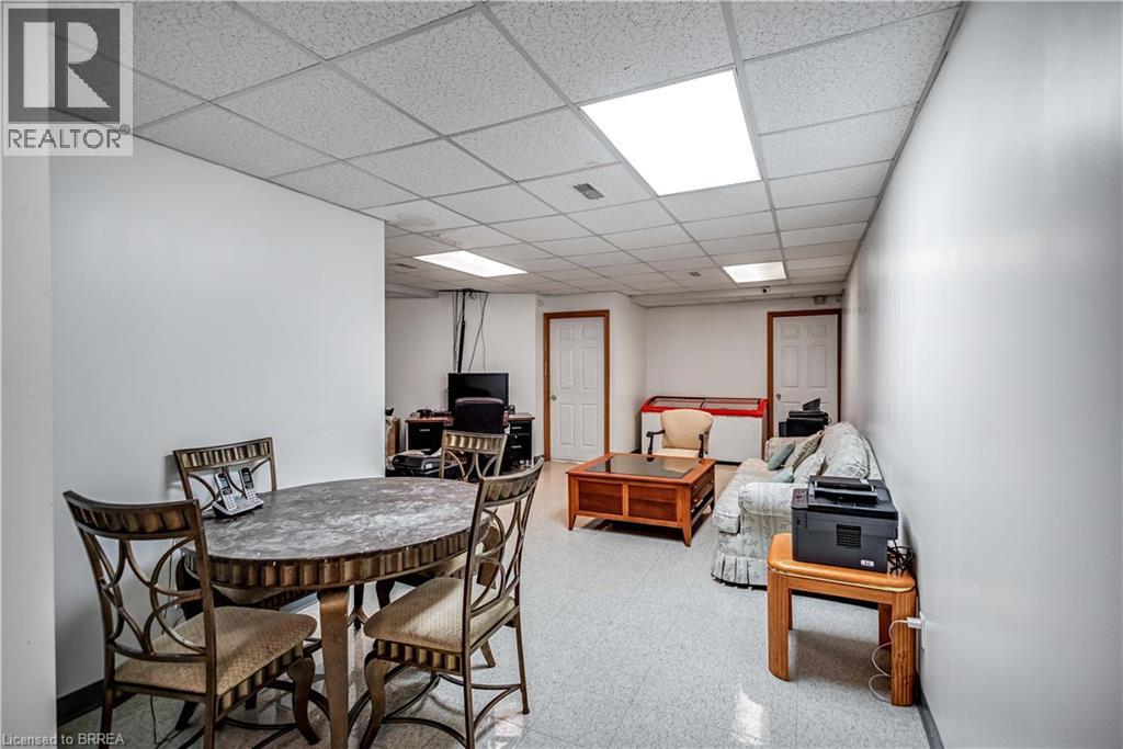 215 Grand River Avenue, Brantford, Ontario  N3T 4Y3 - Photo 28 - 40810836