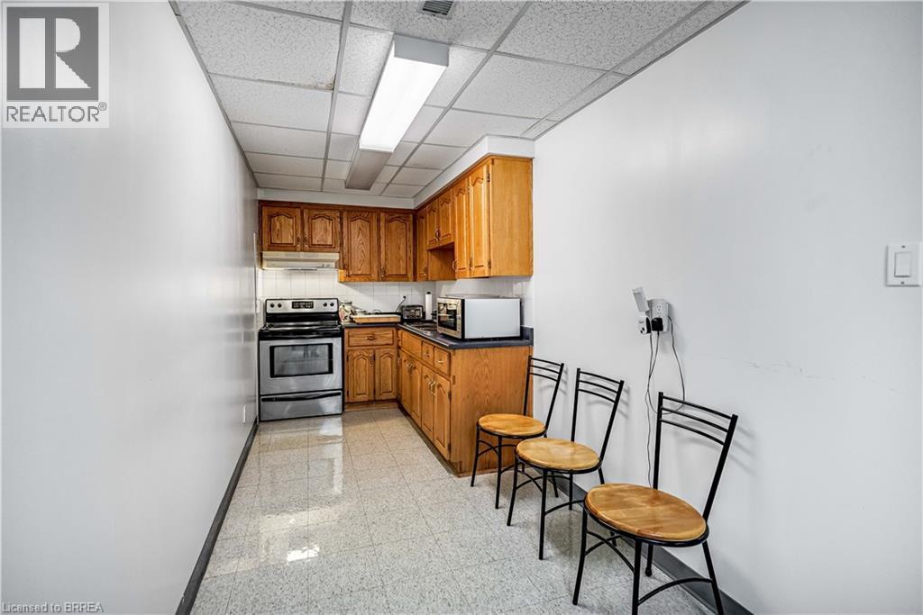 215 Grand River Avenue, Brantford, Ontario  N3T 4Y3 - Photo 29 - 40810836