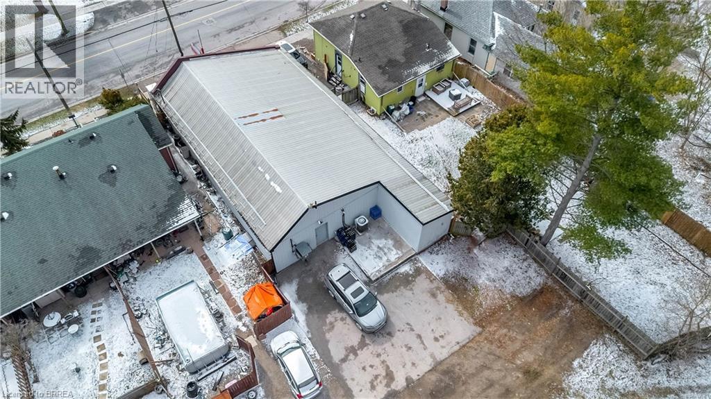 215 Grand River Avenue, Brantford, Ontario  N3T 4Y3 - Photo 38 - 40810836