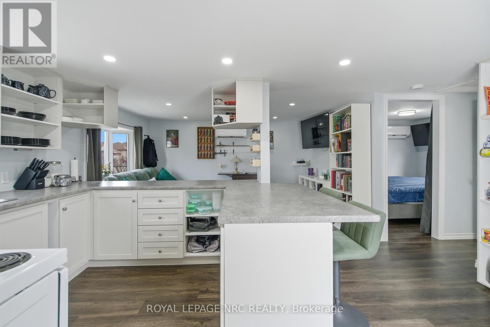 507 Harriet Street, Welland, Ontario  L3B 2H9 - Photo 3 - X12903806