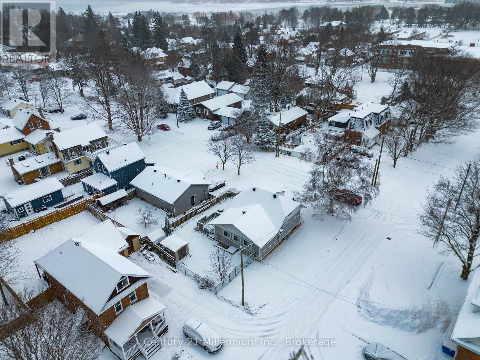 1712 5th Avenue W, Owen Sound, Ontario  N4K 5B8 - Photo 5 - X12897294