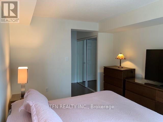 817 - 23 Lorraine Drive E, Toronto, Ontario  M2N 6Z6 - Photo 14 - C12903276