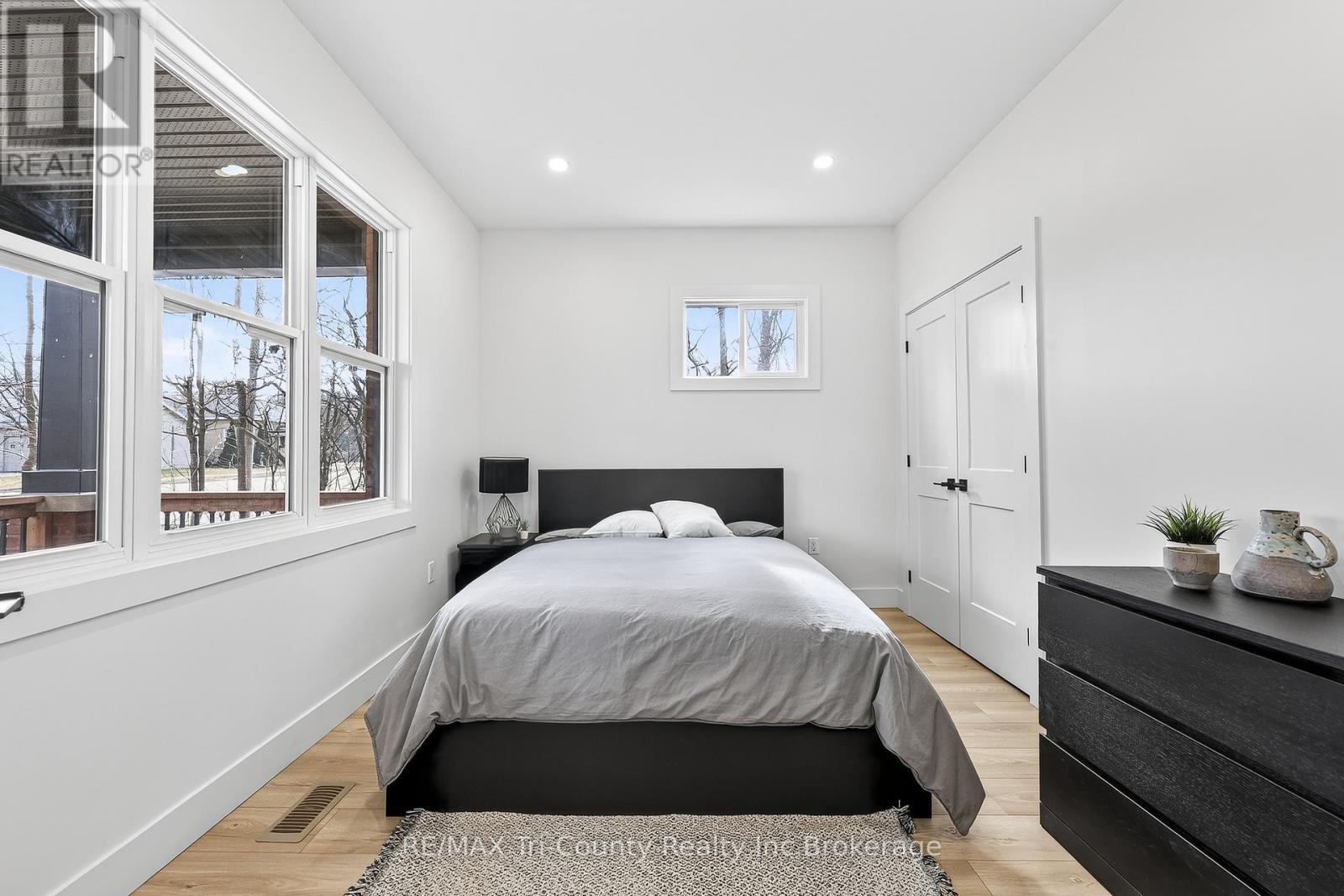 394 Wellington Street, Ingersoll, Ontario  N5C 1T6 - Photo 15 - X12903776