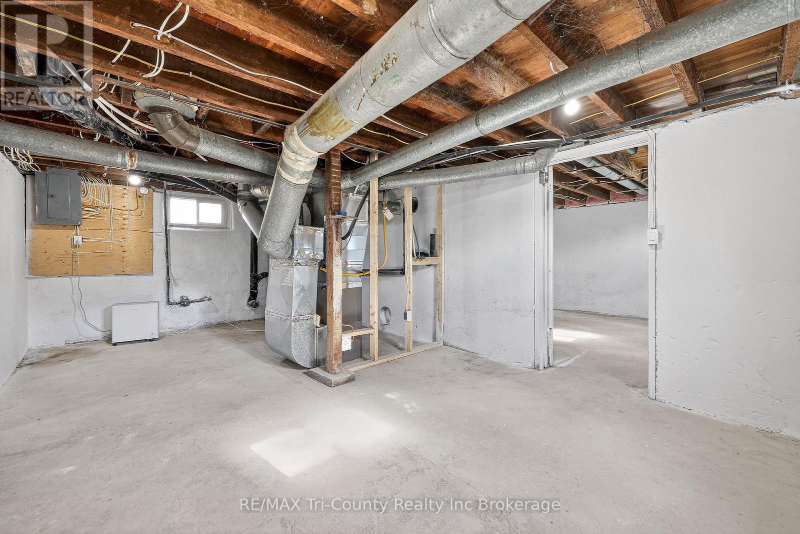 394 Wellington Street, Ingersoll, Ontario  N5C 1T6 - Photo 29 - X12903776