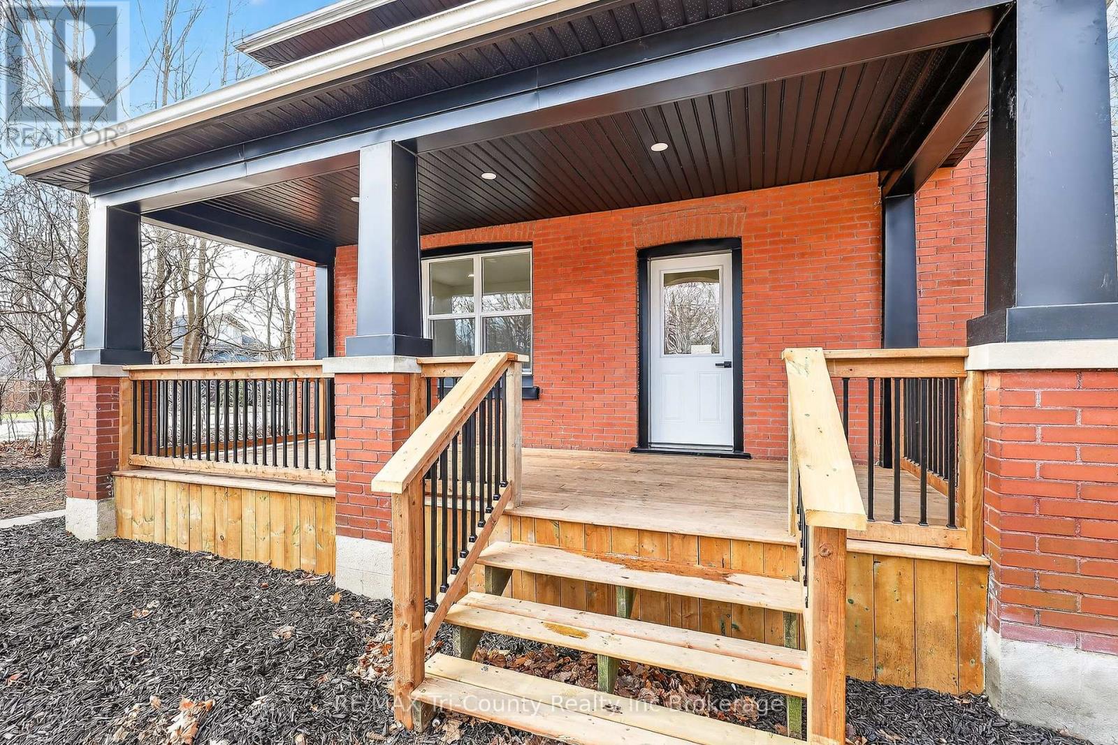 394 Wellington Street, Ingersoll, Ontario  N5C 1T6 - Photo 4 - X12903776